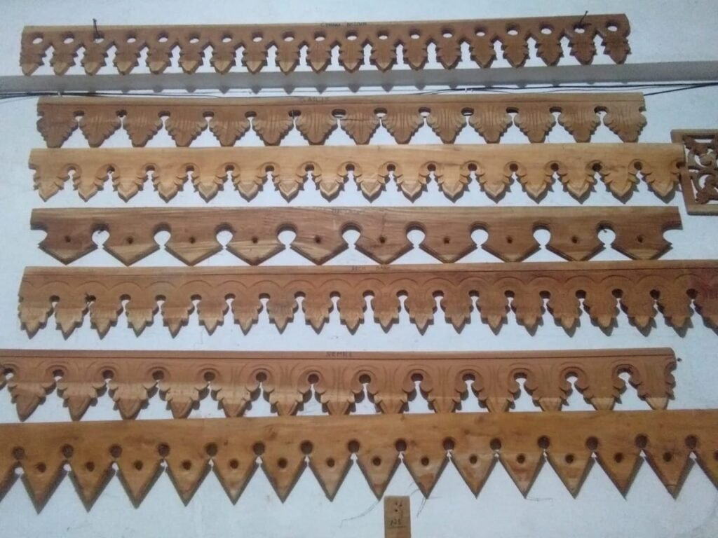 Lisplang kayu ukir sukoharjo